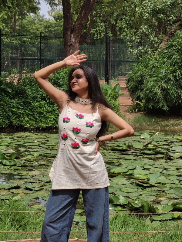 Lotus Kurti